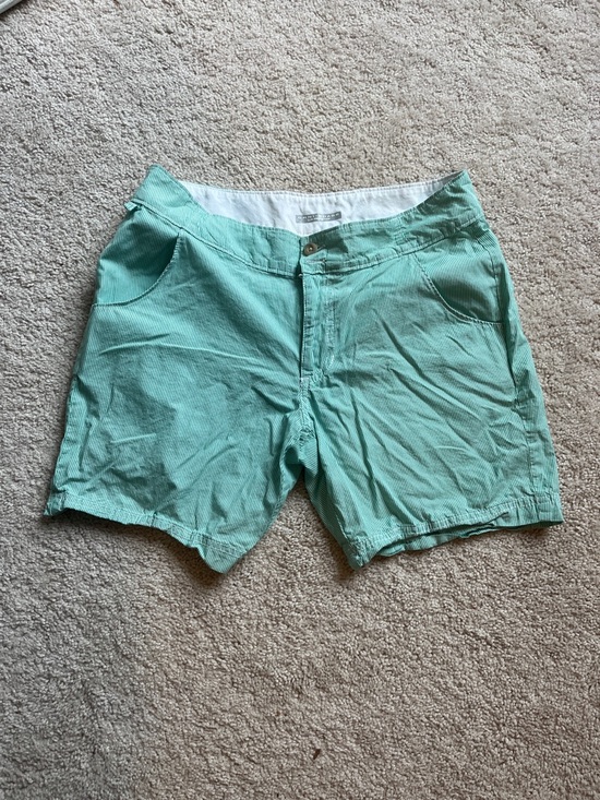 Columbia Pants - Columbia Women's Seafoam Green Flat Front Shorts